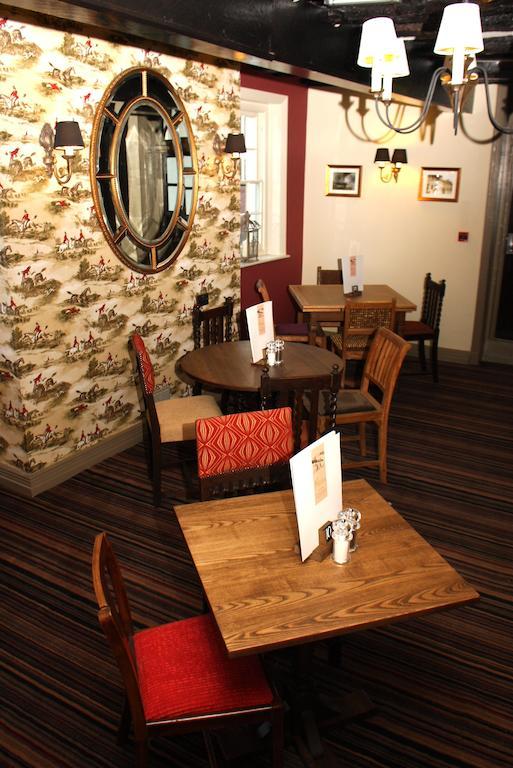 The Bear Hotel By Greene King Inns Hungerford Ngoại thất bức ảnh