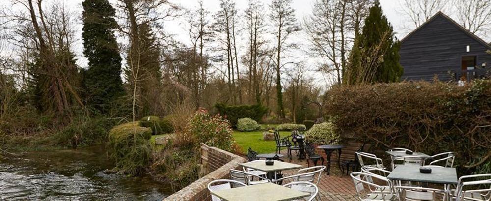 The Bear Hotel By Greene King Inns Hungerford Ngoại thất bức ảnh