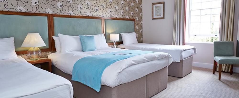 The Bear Hotel By Greene King Inns Hungerford Ngoại thất bức ảnh