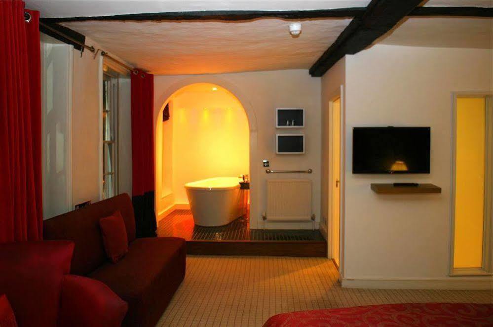 The Bear Hotel By Greene King Inns Hungerford Ngoại thất bức ảnh