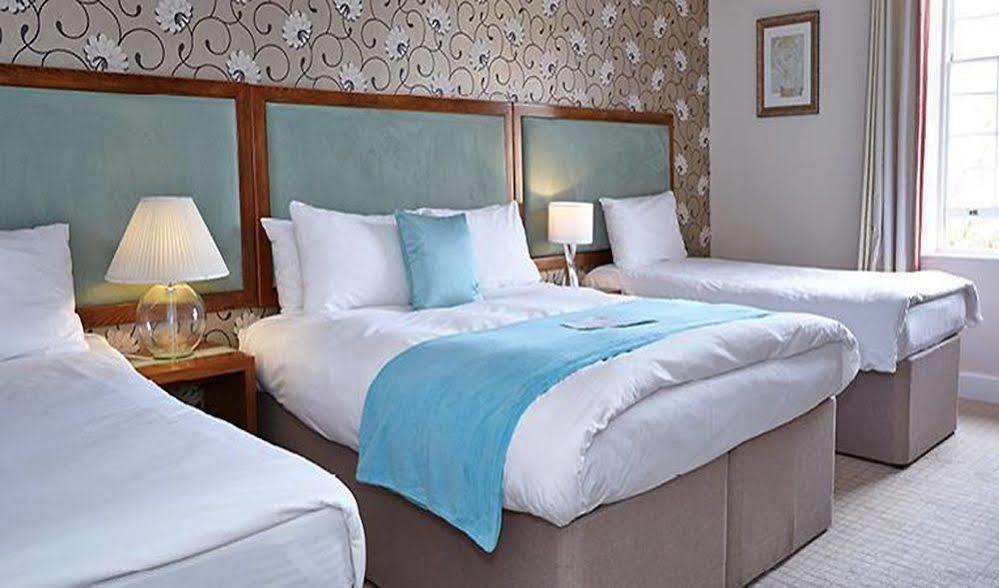 The Bear Hotel By Greene King Inns Hungerford Ngoại thất bức ảnh